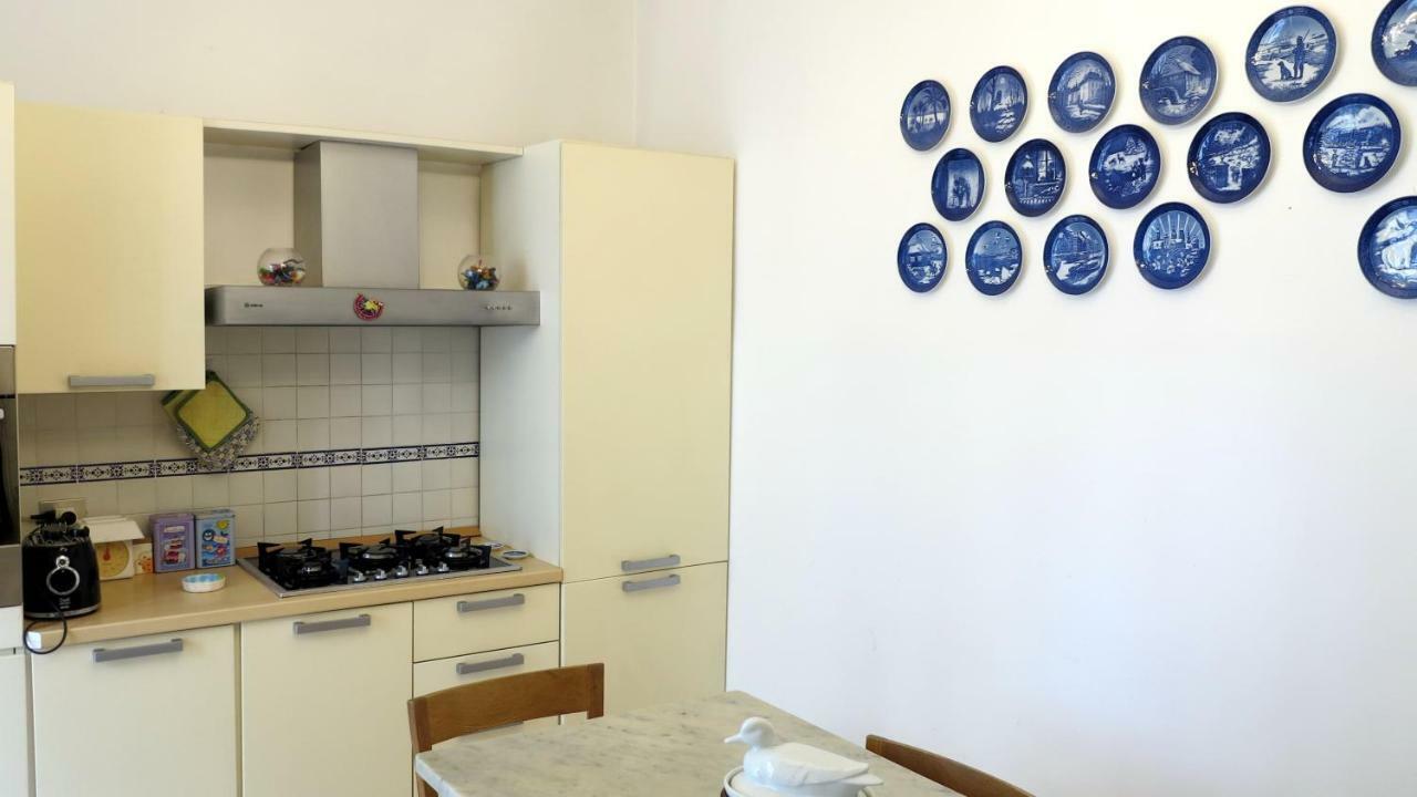 Spacious Panoramic Apartment - Half Way Center-Vomero District Naples Exterior photo